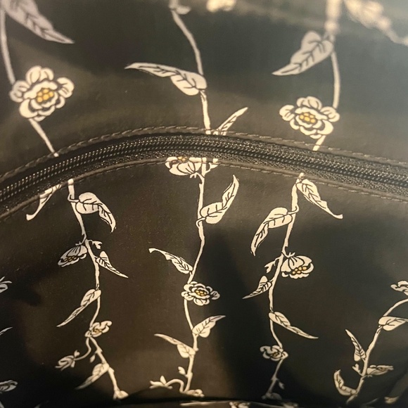 VERA BRADLEY BACKPACK NWOT BEAUTIFUL QUILTED BAG~NEVER USED - Picture 5 of 7